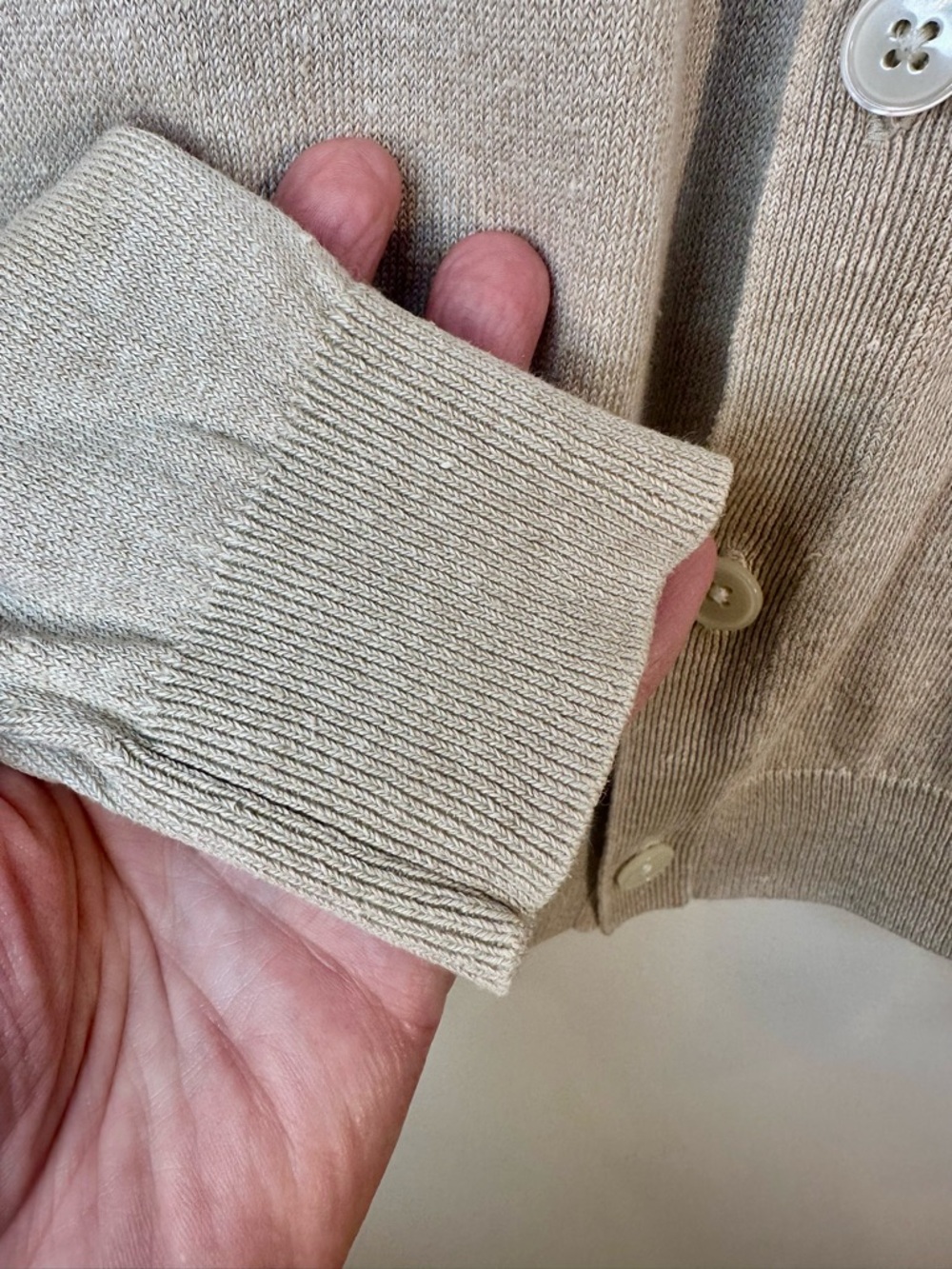 EUC Uniqlo Linen V Neck Cardigan Sweater Beige Oatmeal Womens M Normcore Cottage - Picture 4 of 8